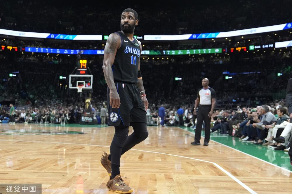 够以坚韧不 够以坚韧不