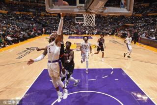 而锋线的布 而锋线的布