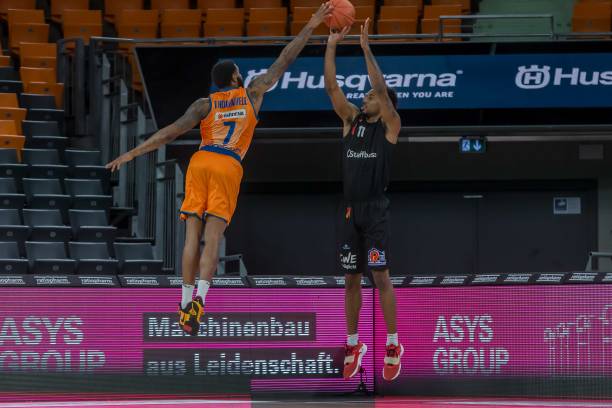 胜负之间的 胜负之间的